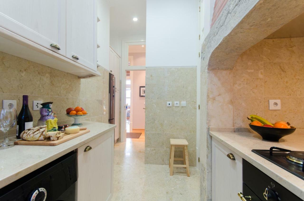 Baixa Downtown Fabulous And Sophisticate Apartment With Elevator 18Th Century Building Lisboa Kültér fotó