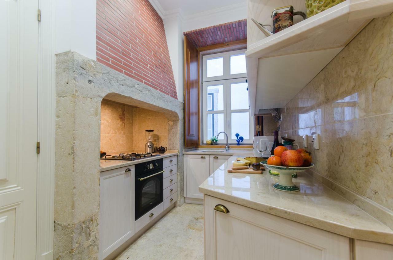 Baixa Downtown Fabulous And Sophisticate Apartment With Elevator 18Th Century Building Lisboa Kültér fotó
